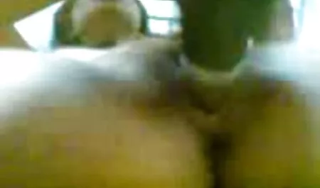 Tirare fuori porno italiano amatoriale gay i capezzoli