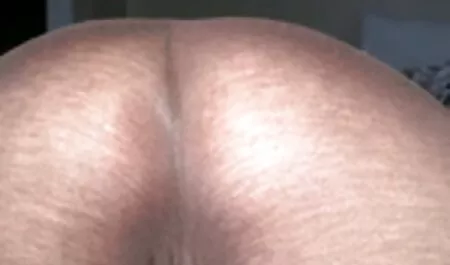 Procace pornostar Kriscy Lynn legato e gola addestrato, approssimativamente scopata gay italiani gratis da un cazzo duro!