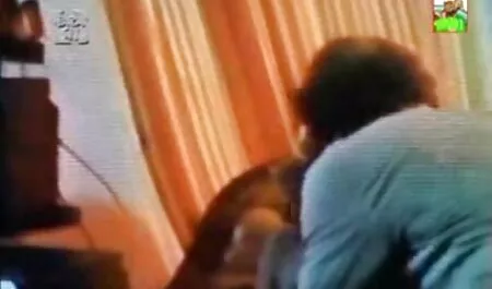 Sull'orlo del video pompini gay italiani permesso