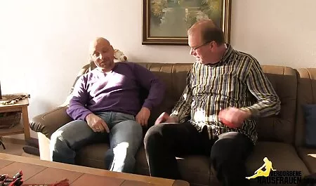 Legato e duro utilizzato con video gay spagnoli sputare Gola profonda su un grosso cazzo nero
